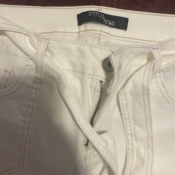 White StitchStar Jeans with tie front belt - Picture 2 of 3